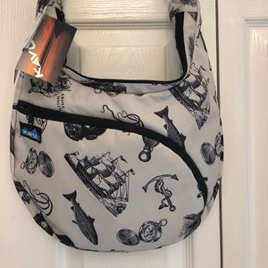 Kavu Singapore satchel Natural Diver Print